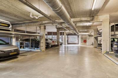 Garage Zinkerstraat 53A75 Rotterdam