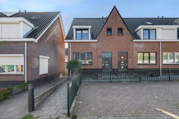 Woning Schoolstraat 8 Strijen