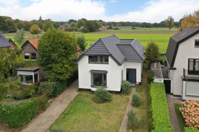 Woning van Lenneplaan 9 Soest