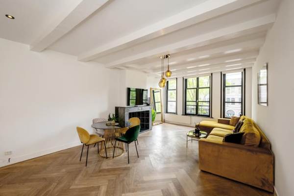 Woning Oudezijds Voorburgwal 161B Amsterdam