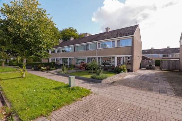 Woning Dokter Keijserstraat 58 Surhuisterveen