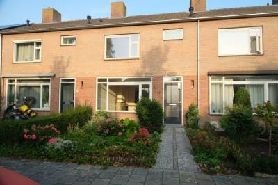 Woning Koningin Wilhelminastraat 37 Schoonrewoerd