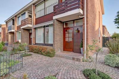 Woning Koningin Emmalaan 93 Leerdam