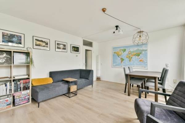 Woning Charlotte Brontéstraat 56 Amsterdam