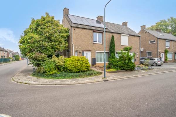 Woning Burg. Schmitzstraat 4 Sittard