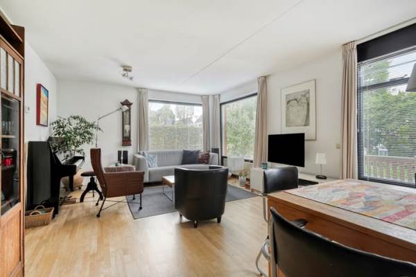 Woning Marga Klompélaan 88 Amsterdam