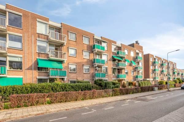 Woning Adelbert van Scharnlaan F 13 Maastricht