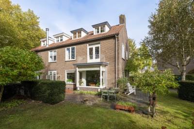 Woning van der Helstlaan 87 Naarden