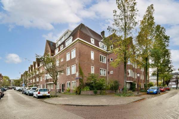 Woning Henriëtte Ronnerplein 212 Amsterdam