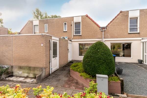 Woning Karveel 5870 Lelystad