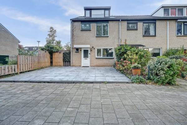 Woning Pastoor Apeldoornpad 18 Hoogvliet Rotterdam