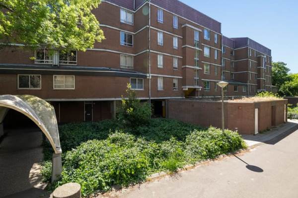 Woning Leusdenhof 326 Amsterdam