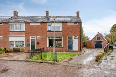 Woning Burgemeester van Bakkeneslaan 12 Oude Pekela