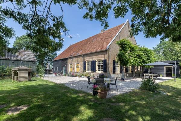 Woning Heulenslag 57 Bleskensgraaf ca