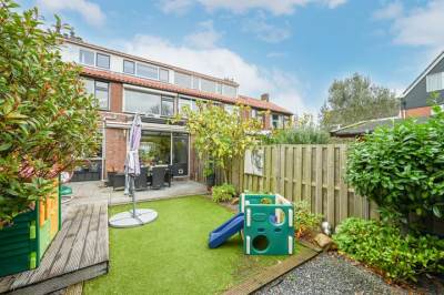 Woning Henriëtte Roland Holststraat 16 Maassluis