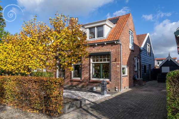 Woning Emmalaan 10 Dirksland