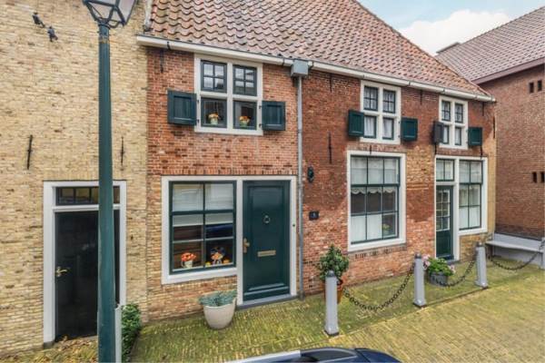 Woning Kleine Ossenmarkt 4 Harlingen