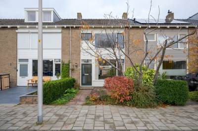 Woning Professor Van der Waalslaan 16 Voorschoten