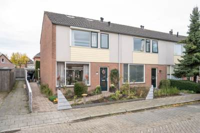 Woning Wethouder van Akenstraat 27 Est