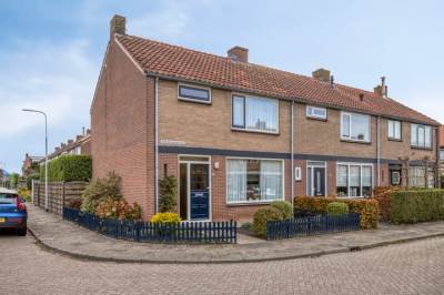 Woning Gravin Anna van Burenstraat 12 Zuid-Beijerland