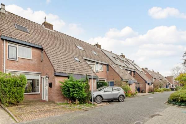 Woning Langetuin 211 Zwaag