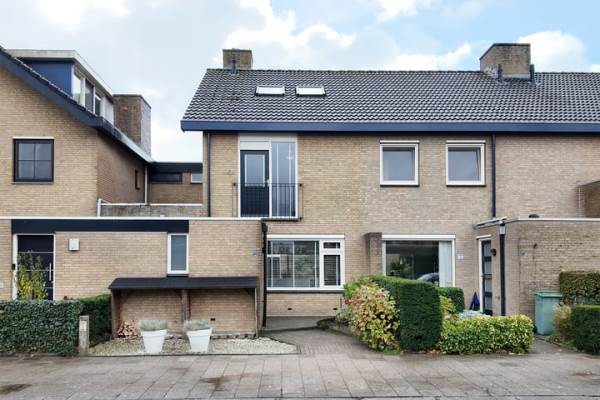 Woning Andries Vierlinghlaan 13 Willemstad