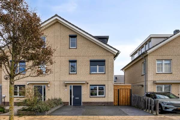 Woning Leen van der Houwenstraat 66 Hoek van Holland