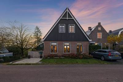 Woning Broekermeerdijk 30C Watergang