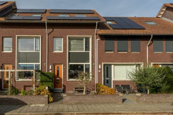 Woning Valeriaan 93 Puttershoek