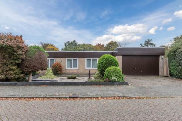 Woning Burgemeester van Baaklaan 21 Wilnis