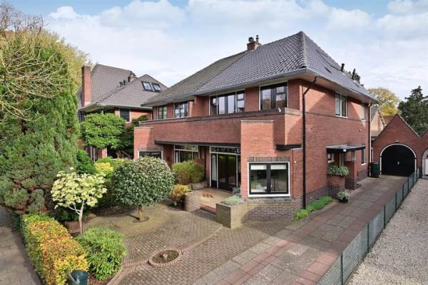 Woning Van der Helstlaan 17 Hilversum