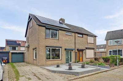 Woning Montessoristraat 6 Kruiningen