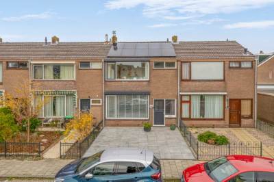 Woning Mr G Groen van Prinstererlaan 11 Zuidland