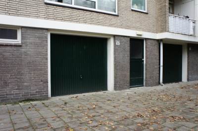 Garage Smaragdhorst 317 Den Haag