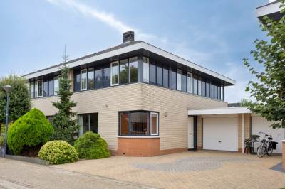 Woning Robert Stolzhof 241 Hoorn (NH)