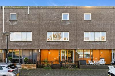 Woning Carry van Bruggenhof 115 Den Haag