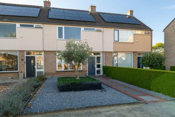 Woning Dokter van Vuurestraat 16 Dussen