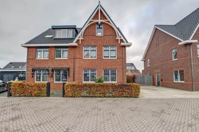 Woning Perzikengaarde 16 Hendrik-Ido-Ambacht