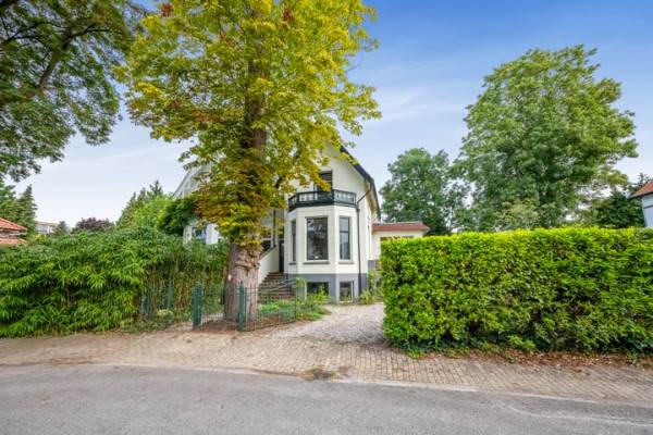 Woning Nassaupark 4 Bussum