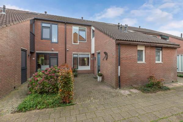 Woning Oostercluft 121 Steenwijk