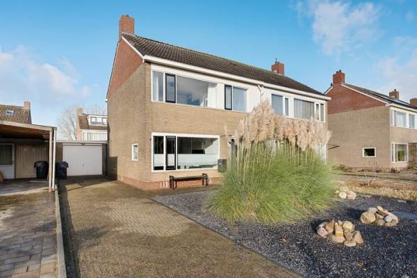 Woning Klaas van der Meijstrjitte 16 Bitgummole