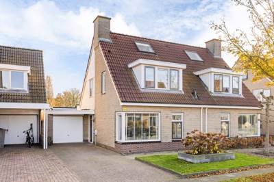 Woning Skoalekers 37 Sintjohannesga