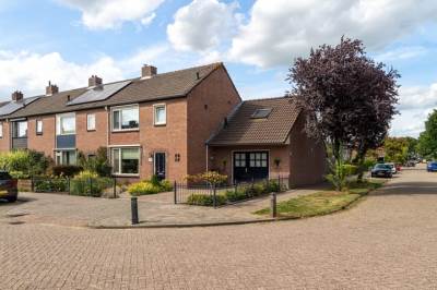 Woning Chrysantenstraat 2 Wijk en Aalburg