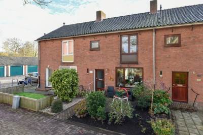Woning Johan van Oldenbarneveldtlaan 64 Uithoorn