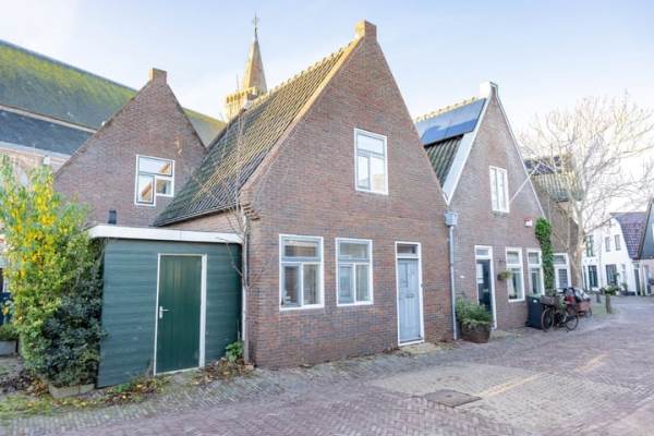 Woning Burgwal 16 Den Burg