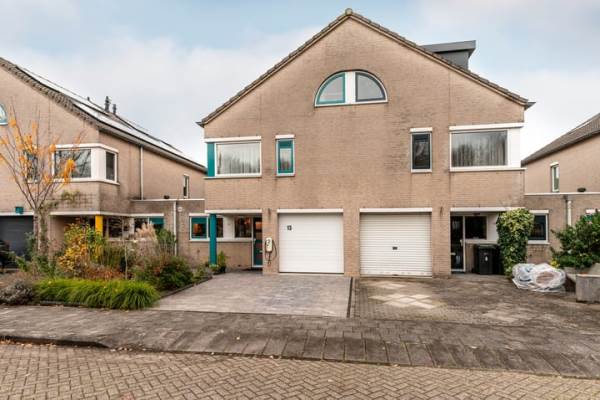 Woning Petuniastraat 13 Almere