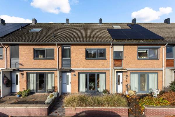 Woning Oranjewerf 60 Maasdijk