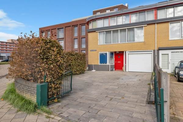 Woning Marga Klompéstraat 1 Zaandam