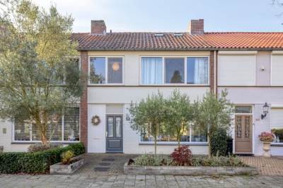 Woning J.J. de Vlamstraat 52 Best