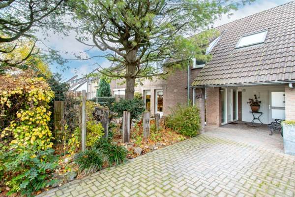 Woning Burgemeester van Randwijckstraat 44 Rossum (GE)